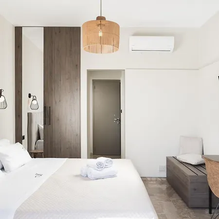 Manthos Beachfront Apartments, By Zantewize لاغاناس