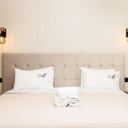 Manthos Beachfront Apartments, By Zantewize * لاغاناس