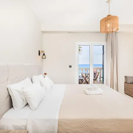 شقة Manthos Beachfront Apartments, By Zantewize لاغاناس