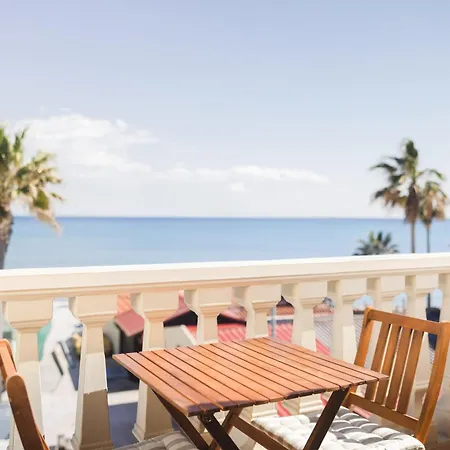 Manthos Beachfront Apartments, By Zantewize