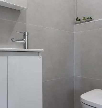 Manthos Beachfront Apartments, By Zantewize لاغاناس