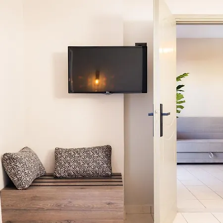 Manthos Beachfront Apartments, By Zantewize Laganász