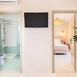 Apartament Manthos Beachfront Apartments, By Zantewize