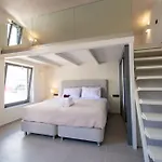 Апартаменты Manthos Beachfront Apartments, By Zantewize