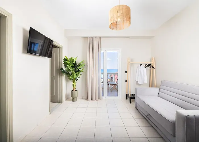 Manthos Beachfront Apartments, By Zantewize Апартаменты Лаганас